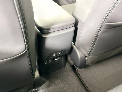 New 2026 Toyota Prius Plug-In Hybrid FWD image 42