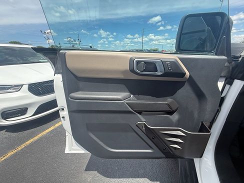 Used 2024 Ford Bronco Wildtrak AWD/4WD image 11
