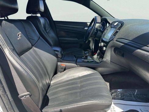 Used 2014 Chrysler 300 S image 21