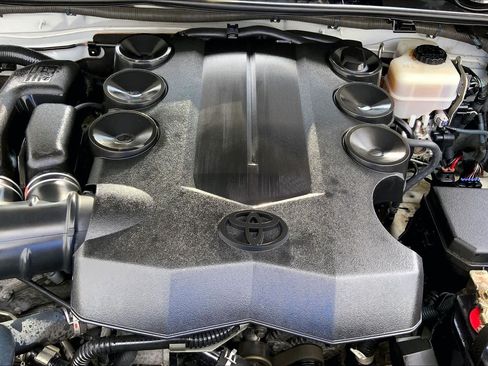 Used 2015 Toyota 4Runner SR5 Premium RWD image 31