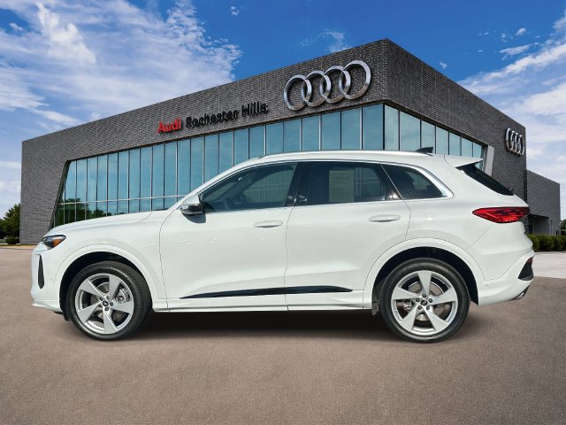 Certified 2025 Audi Q5 Premium Plus AWD/4WD image 2