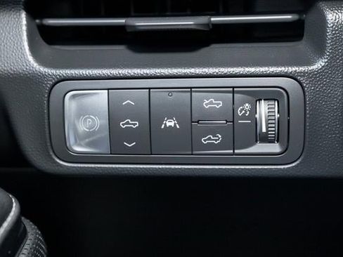 Used 2024 GMC Sierra EV Denali image 58