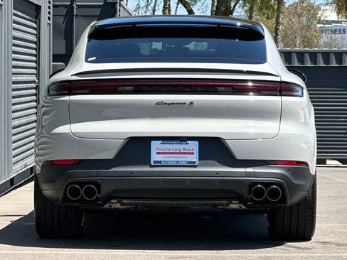 Used 2026 Porsche Cayenne S AWD/4WD image 7