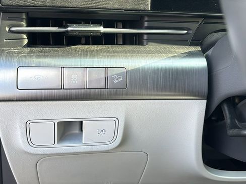 Used 2024 Hyundai Kona SEL image 15