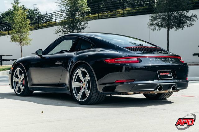 Used 2017 Porsche 911 Carrera 4S AWD/4WD image 3