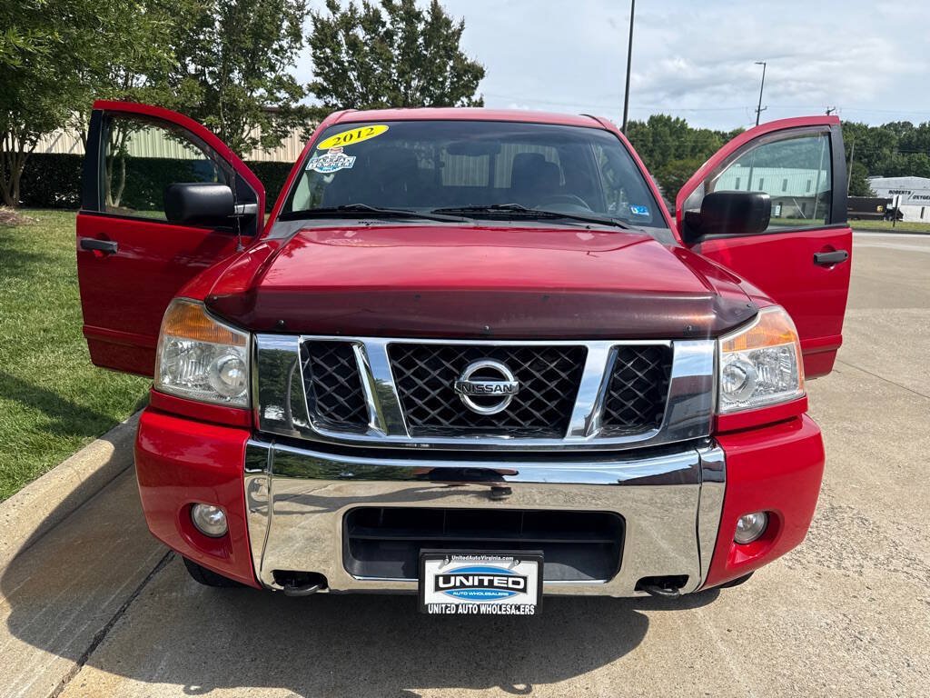 Used 2012 Nissan Titan SV w/ SV Value Truck Pkg AWD/4WD image 9