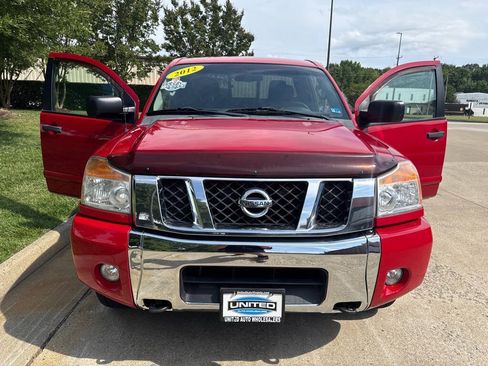 Used 2012 Nissan Titan SV w/ SV Value Truck Pkg AWD/4WD image 9