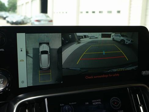 Used 2026 Lexus LX 600 4WD w/ Luxury Package image 17