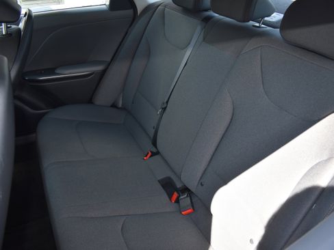 Used 2025 Kia K4 LXS image 27