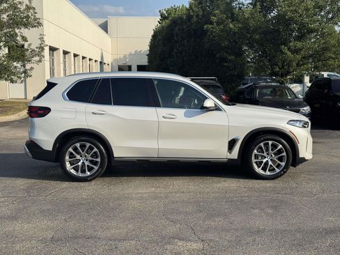 Used 2024 BMW X5 xDrive40i w/ Premium Package AWD/4WD image 4