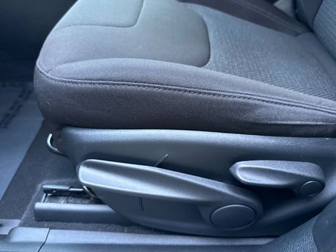 Used 2020 Jeep Cherokee Latitude image 14