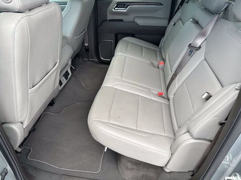 Used 2025 GMC Sierra 1500 SLT AWD/4WD image 13