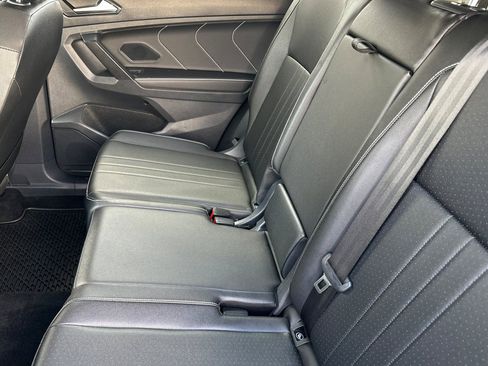 Certified 2023 Volkswagen Tiguan SE image 12