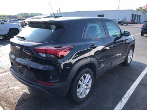 Used 2023 Chevrolet TrailBlazer LS FWD image 4