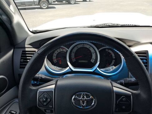 Used 2014 Toyota Tacoma PreRunner w/ TRD Sport Package RWD image 28