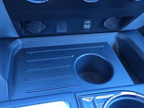 Used 2018 Toyota Tundra SR5 image 28