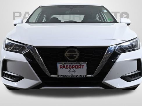 Used 2020 Nissan Sentra SV image 2