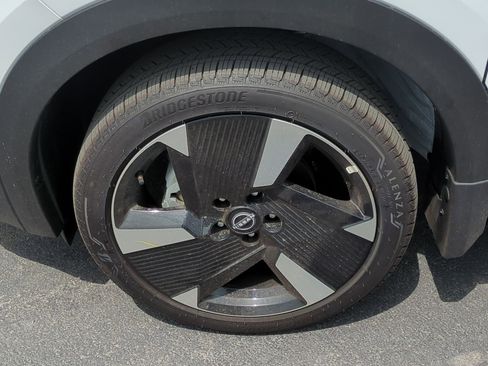 New 2025 Nissan Kicks SR w/ Illumination Package image 19