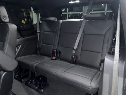 Used 2025 GMC Yukon Denali w/ Denali Reserve Package image 19