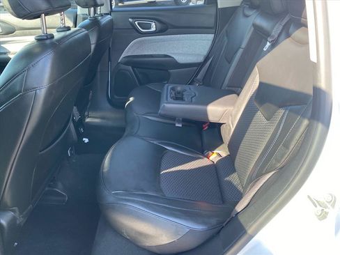 Used 2022 Jeep Compass Latitude AWD/4WD image 23