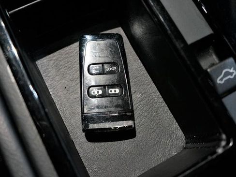 Used 2012 Aston Martin DBS CARBON image 27