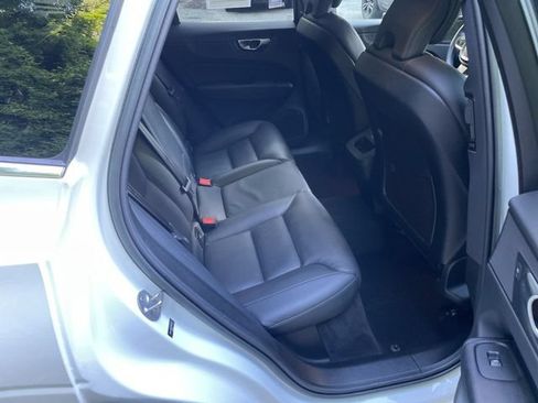 Certified 2023 Volvo XC60 B5 Plus w/ Climate Package AWD/4WD image 15