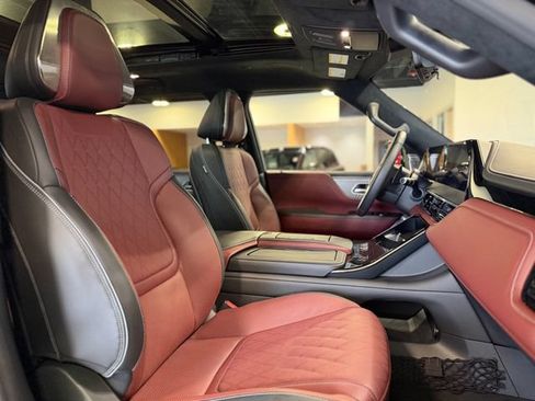 Used 2025 INFINITI QX80 Autograph w/ Premium Cargo Package AWD/4WD image 24