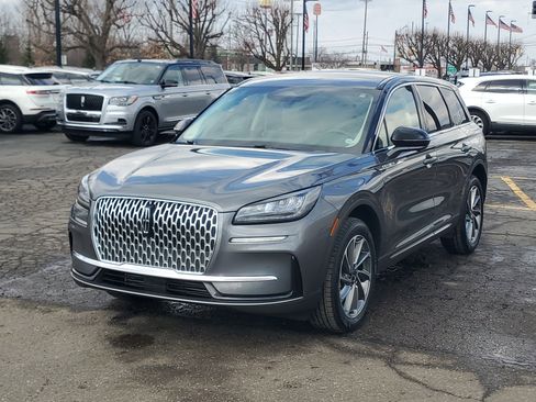 Certified 2024 Lincoln Corsair AWD w/ Equipment Group 101A image 3