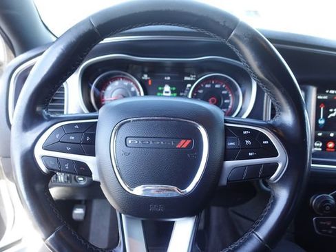 Used 2018 Dodge Charger SXT Plus image 12