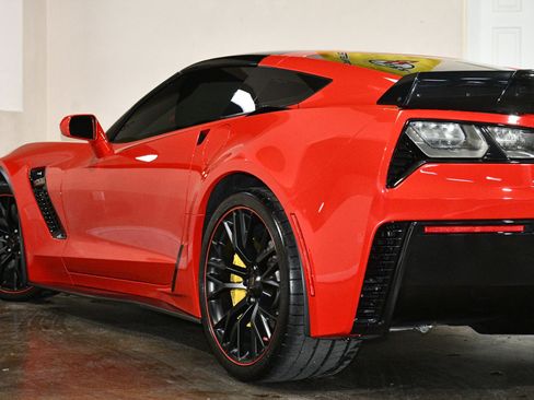 Used 2017 Chevrolet Corvette Z06 w/ Z07 Performance Package image 55