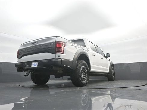 Certified 2018 Ford F150 Raptor w/ Equipment Group 802A Luxury image 32