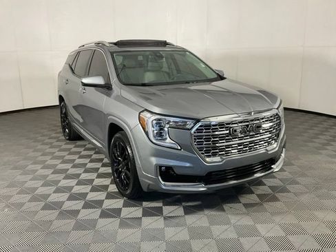 Used 2023 GMC Terrain Denali w/ LPO, Floor Liner Package AWD/4WD image 3