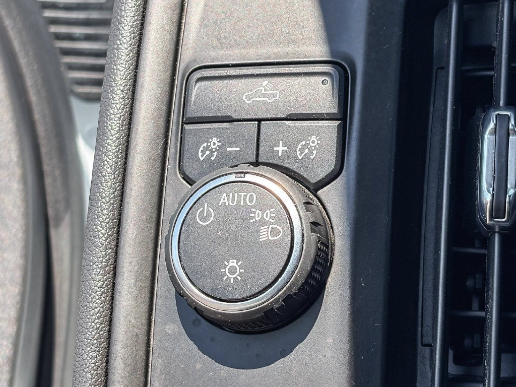 Used 2025 Chevrolet Silverado 1500 W/T RWD image 41