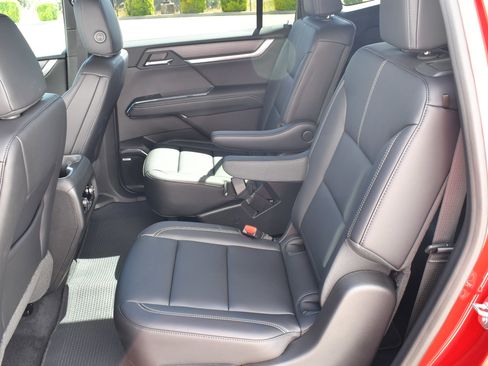 New 2026 GMC Acadia Elevation w/ Black Edition FWD image 23