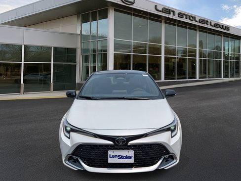Used 2025 Toyota Corolla XSE FWD image 8