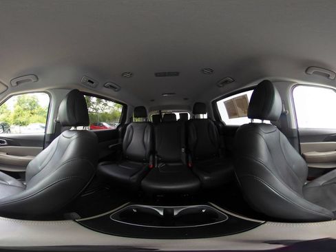 Used 2026 Kia Carnival FWD image 45