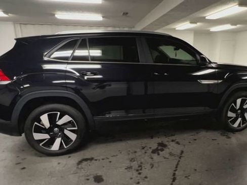 Used 2024 Volkswagen Atlas Cross Sport SE AWD/4WD image 9