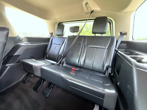 Used 2023 Ford Expedition XLT AWD/4WD image 21