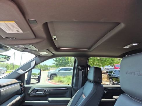 New 2026 GMC Sierra 2500 AT4 w/ AT4 Premium Plus Package AWD/4WD image 33