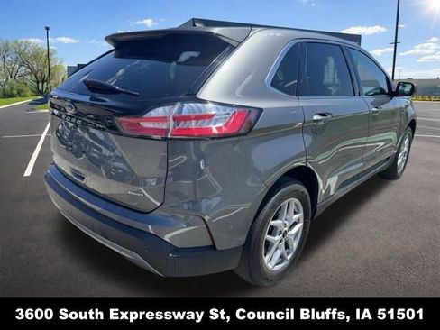 Used 2023 Ford Edge SEL AWD/4WD image 3