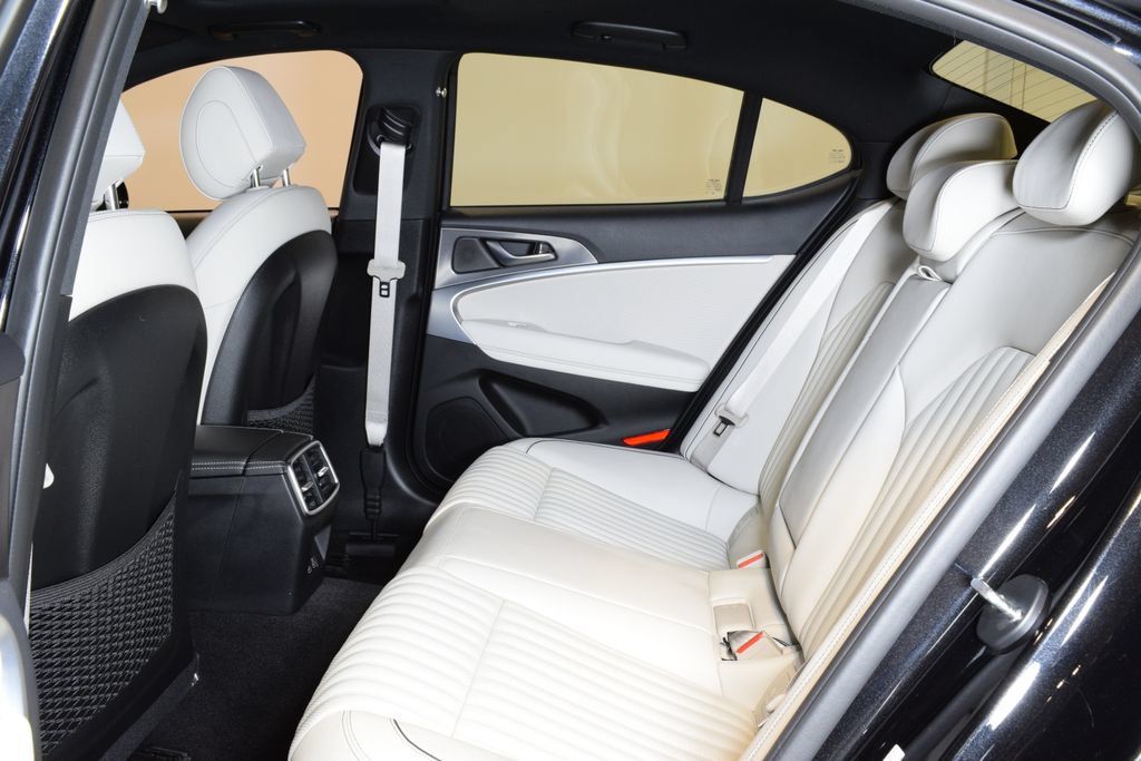 Used 2025 Genesis G70 3.3T Advanced AWD/4WD image 28