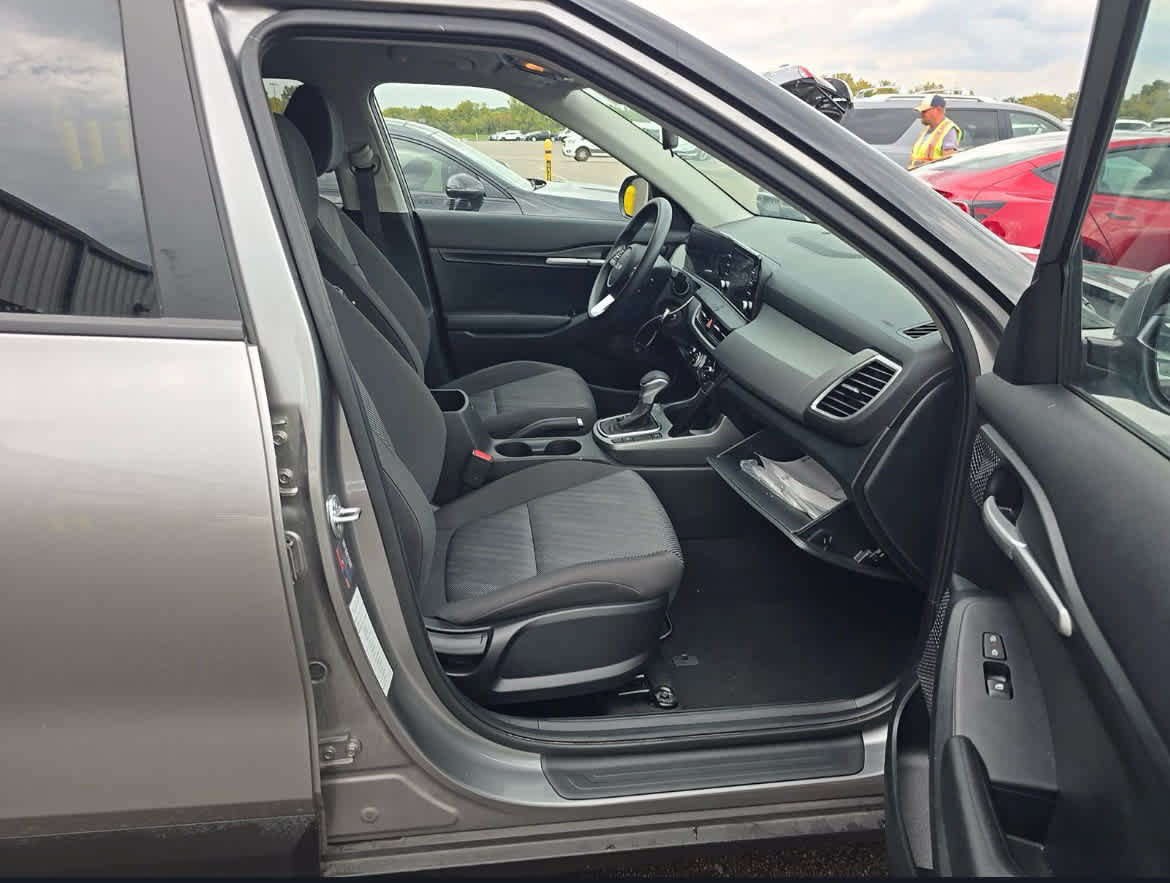 Used 2026 Kia Seltos LX AWD/4WD image 8