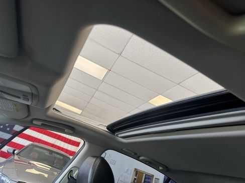 Used 2010 INFINITI G37 Journey w/ Premium Pkg image 19