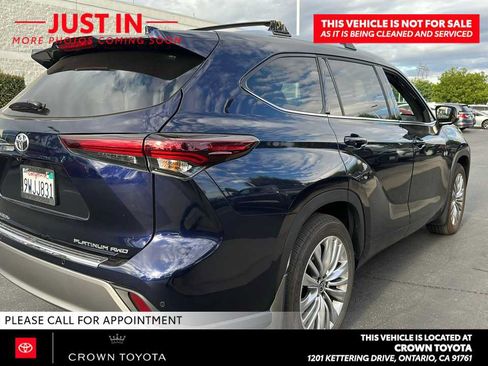 Used 2026 Toyota Highlander Platinum AWD/4WD image 4