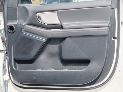 Used 2025 Ford Expedition Active image 37