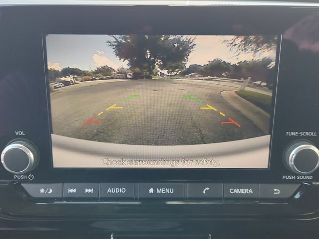 Used 2024 Nissan Pathfinder SV FWD image 18