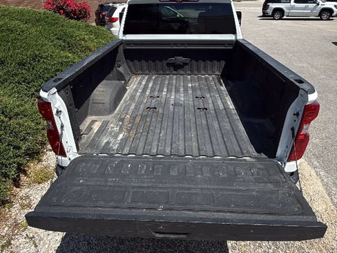 Used 2021 Chevrolet Silverado 3500 LT AWD/4WD image 31