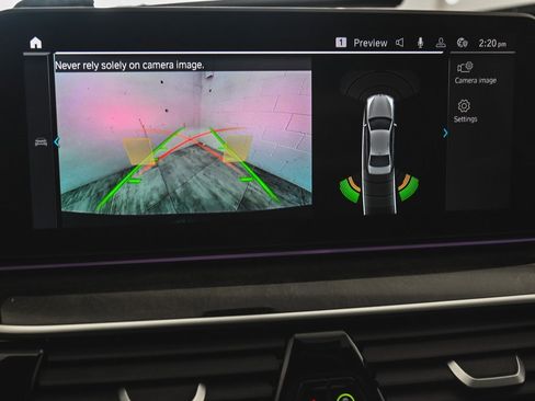 Used 2023 BMW 530e xDrive w/ Premium Package image 22