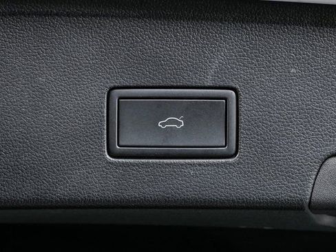 Used 2025 Volkswagen Atlas Cross Sport SEL Premium R-Line image 25