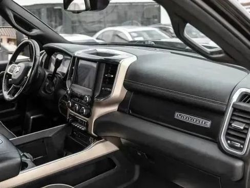 Used 2019 RAM 2500 Laramie w/ Black Appearance Package image 15